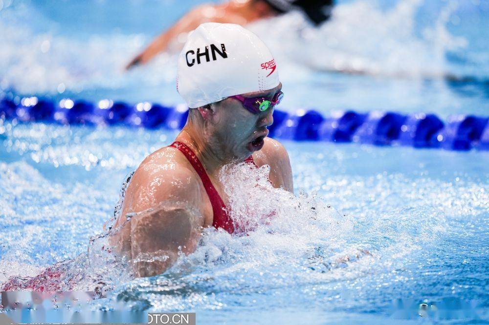 加拿大代表团在游泳赛场上斩获奖牌