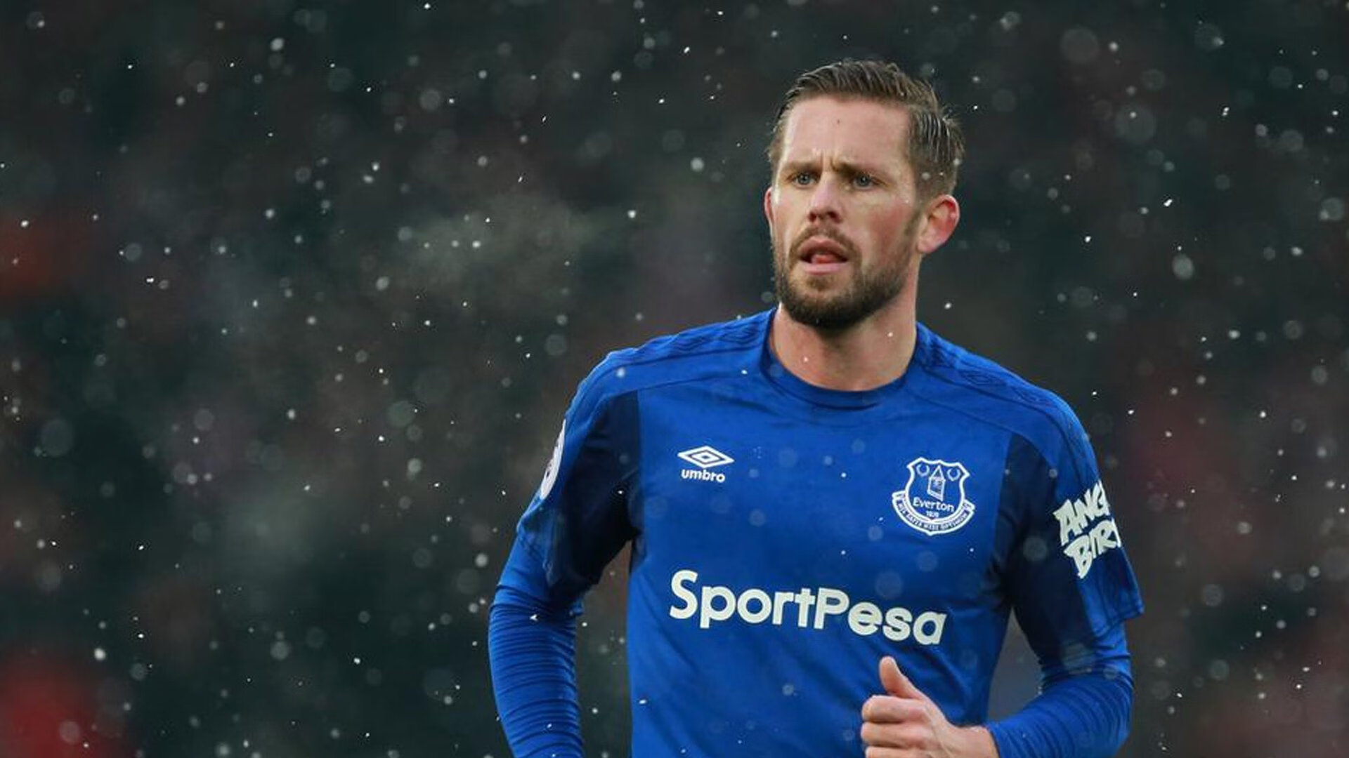 莎拉波娃意外战胜法国队,比赛局势复杂引爆全场!再创辉煌时刻